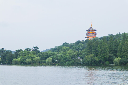 杭州西湖雷峰塔