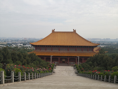 香山普门禅寺大慈悲殿俯景