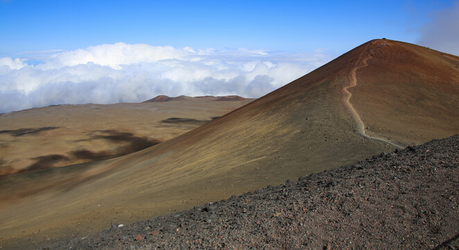 夏威夷的火山碎屑岩彩丘