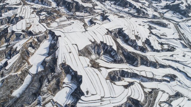 雪后的寿阳梯田