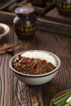 牛肉酱拌饭