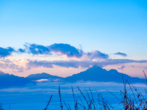 牛背山