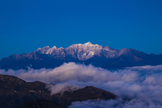 牛背山风光