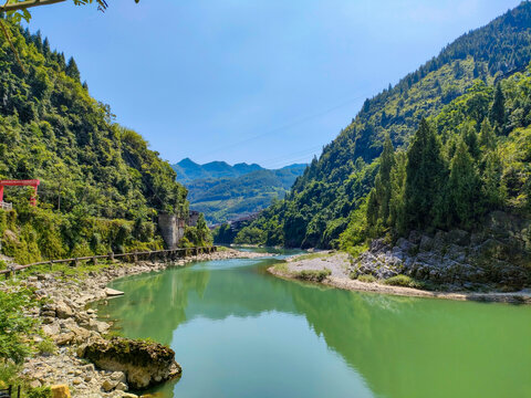 温泉镇