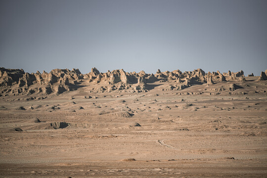 火星营地附近的俄博梁地貌