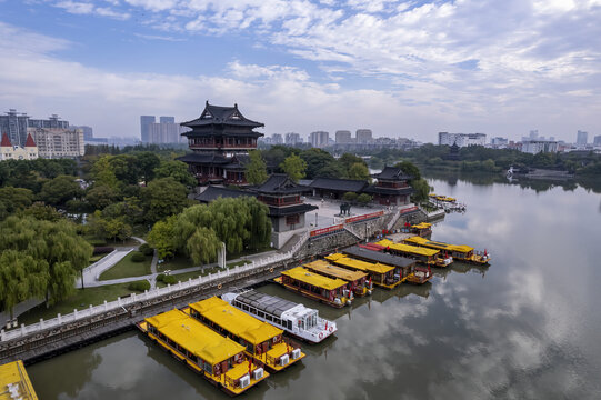 航拍江苏泰州城市景观特写