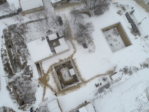 雪后的庙上村地坑院