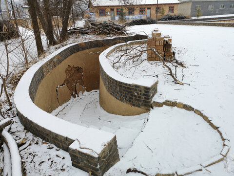 雪后的陕州地坑院出口