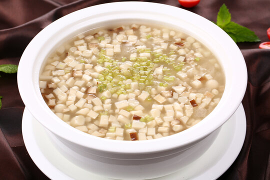 竹荪豆豆腐汤
