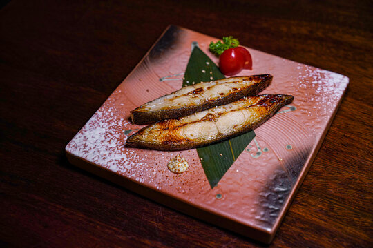 烤魚日料
