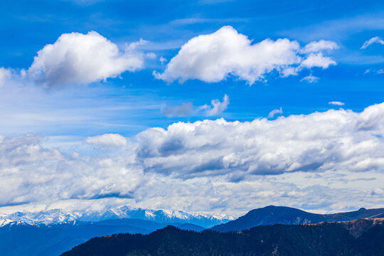 雅拉山