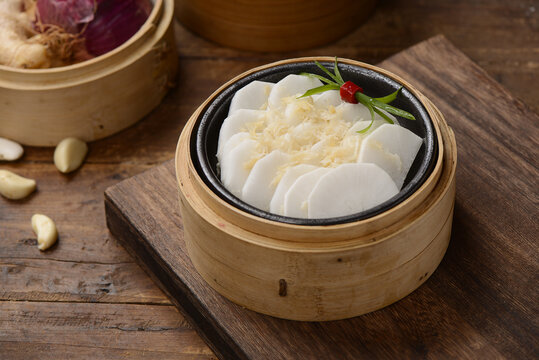 瑤柱蒸蘿卜