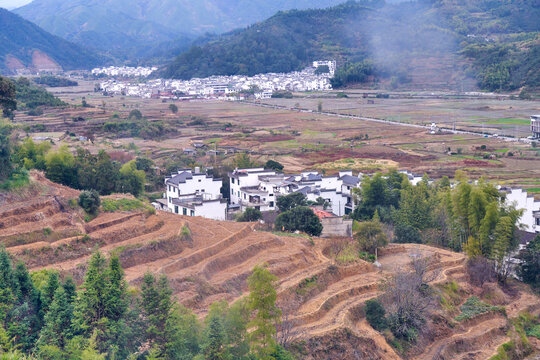 美丽山村