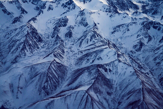 天山雪脉