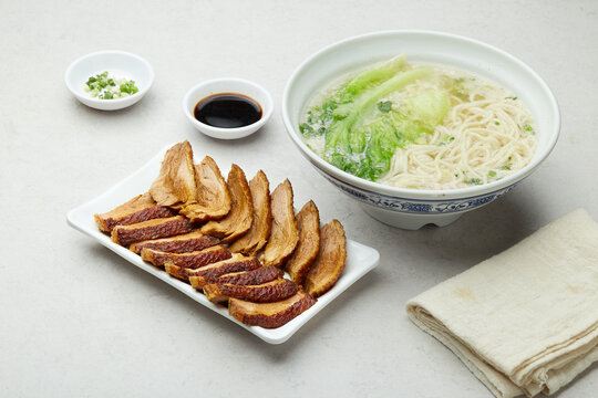 卤鹅肉饭套餐