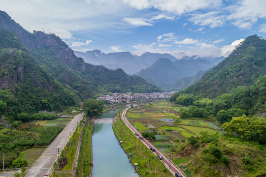 青山绿水