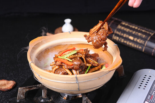 茶樹菇牛仔骨
