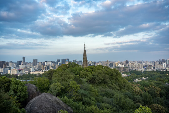 航拍杭州城市建筑天际线