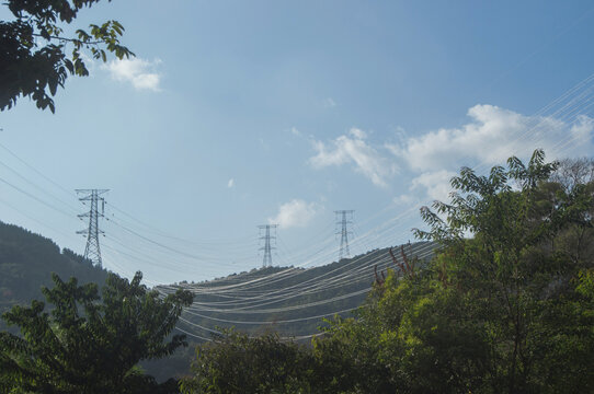 高山电力输送基础设施