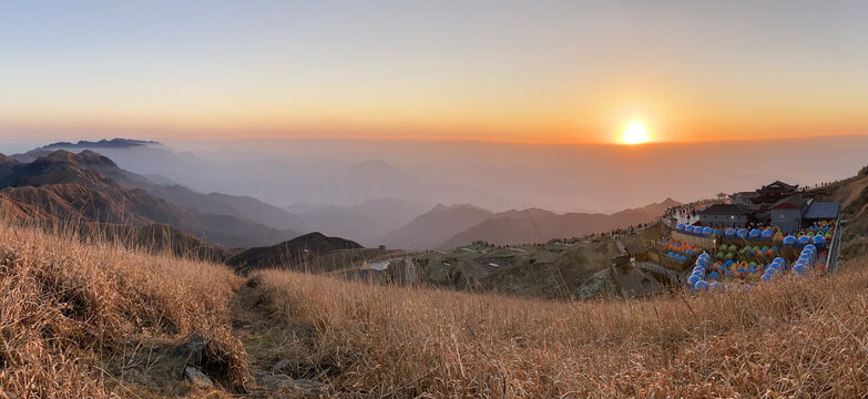 武功山日出很美山顶夕阳