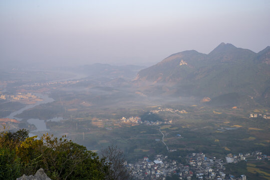 登高望远远山风景自然风光