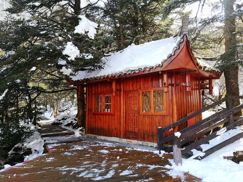 雪山木屋