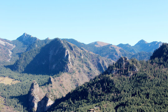 连绵大山