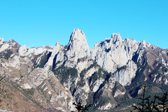 石头山