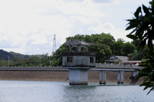 水库大坝观景台