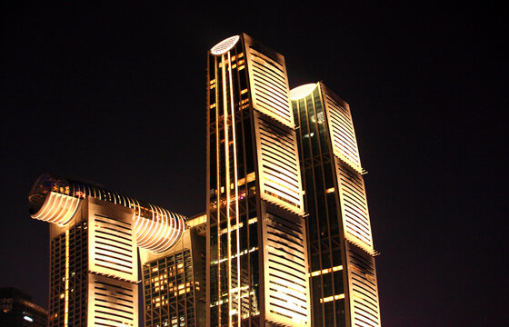 重庆朝天门来福士夜景