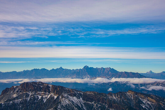 贡嘎雪山