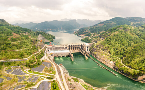 红水河大化岩滩晨