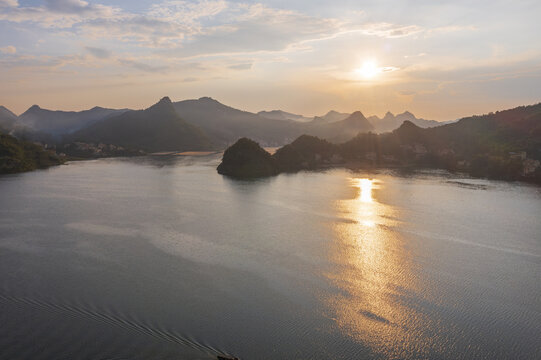 红水河大化岩滩夕阳