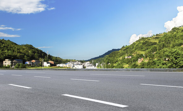 户外干净的沥青道路