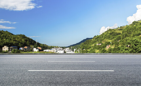 户外干净的沥青道路