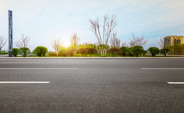 城市中的沥青道路