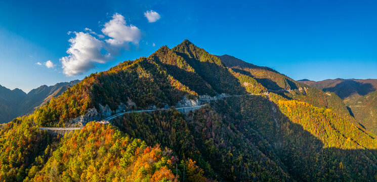 重庆城口渝陕界梁盘山公路