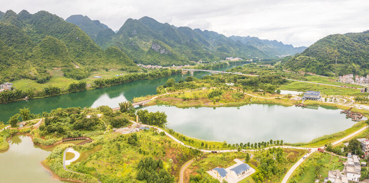 紅水河東蘭坡豪湖