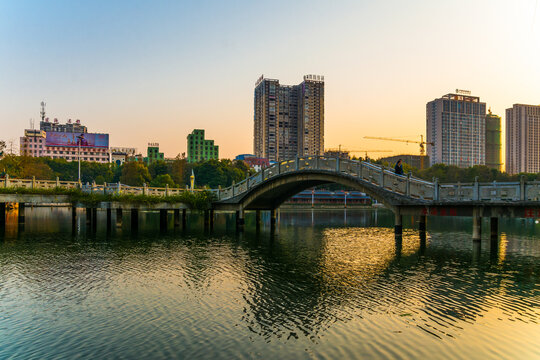 娄星广场夕阳