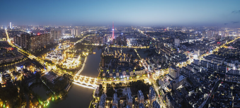 航拍江苏泰州城市夜景全景