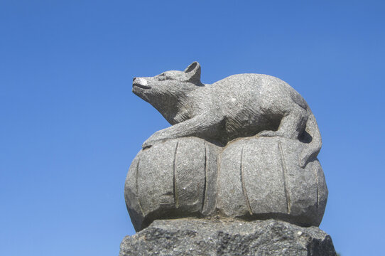 十二生肖鼠石雕