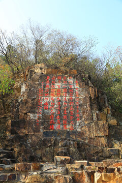 东湖湖山道