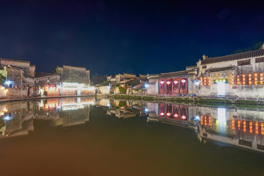 画里乡村夜景