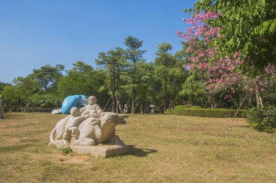 漳州九湖公园牧童雕塑