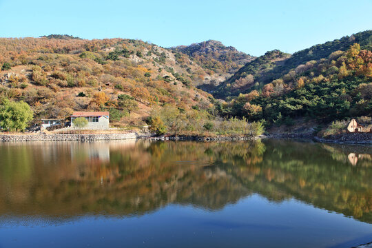 山林秋色