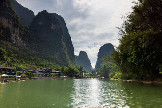 遇龙河风光