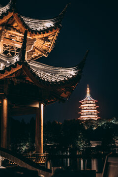 杭州雷峰塔夜景