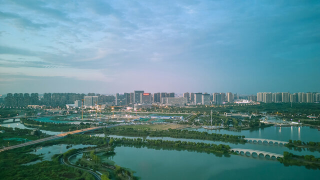 航拍城市夏日公园风景