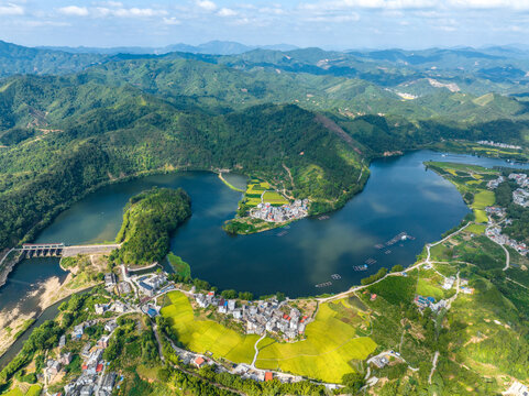 广西蒙山县福利水库风景美如画