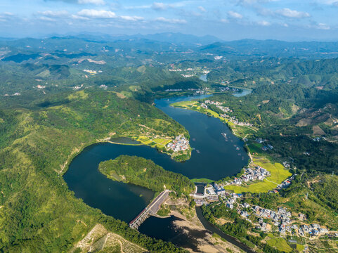 广西蒙山县福利水库风景美如画